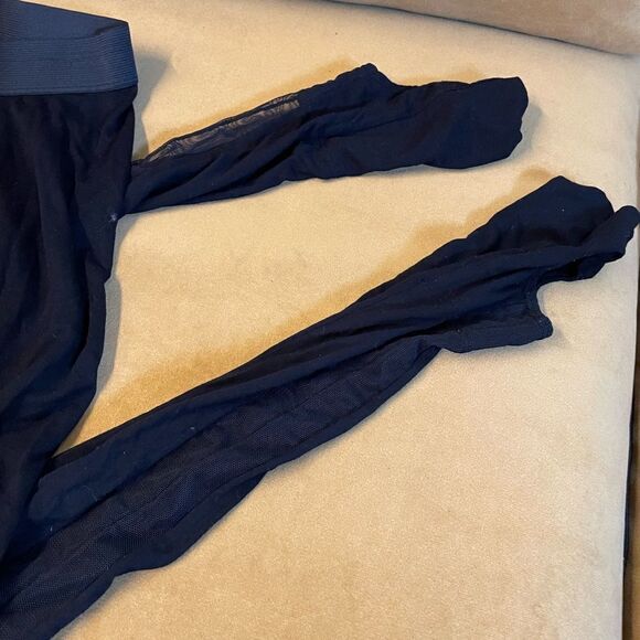 BCBGMaxAzria Black Stirrup Leggings w/Sheer Panels S - Picture 5 of 5